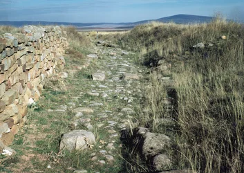 Rester av murarna i den iberiska stad som erövrades av Scipio Aemilianus 133 f.Kr.